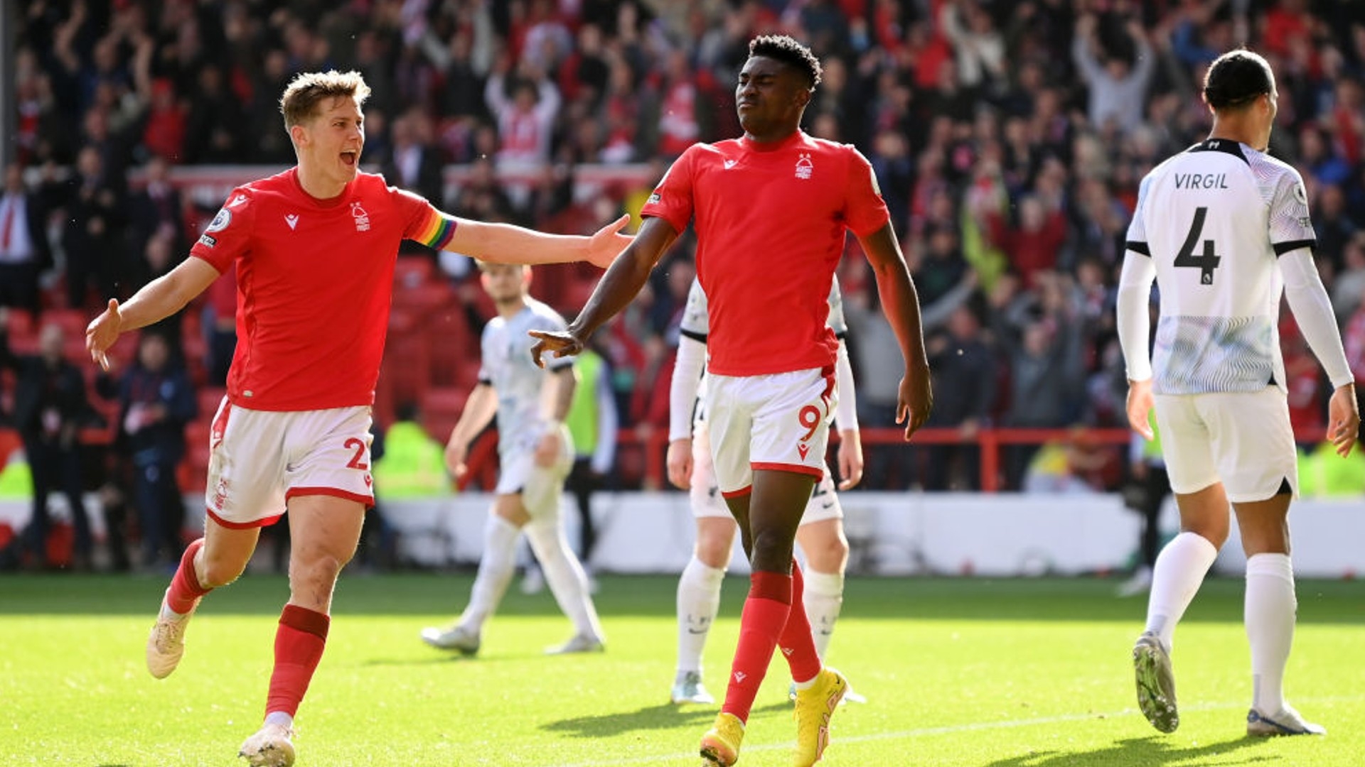 阿莫林：冬窗不引援就不会有球员离开；梅努是曼联的未来（阿莫林：除非冬窗有新援，否则无人离队；梅努是曼联的未来）